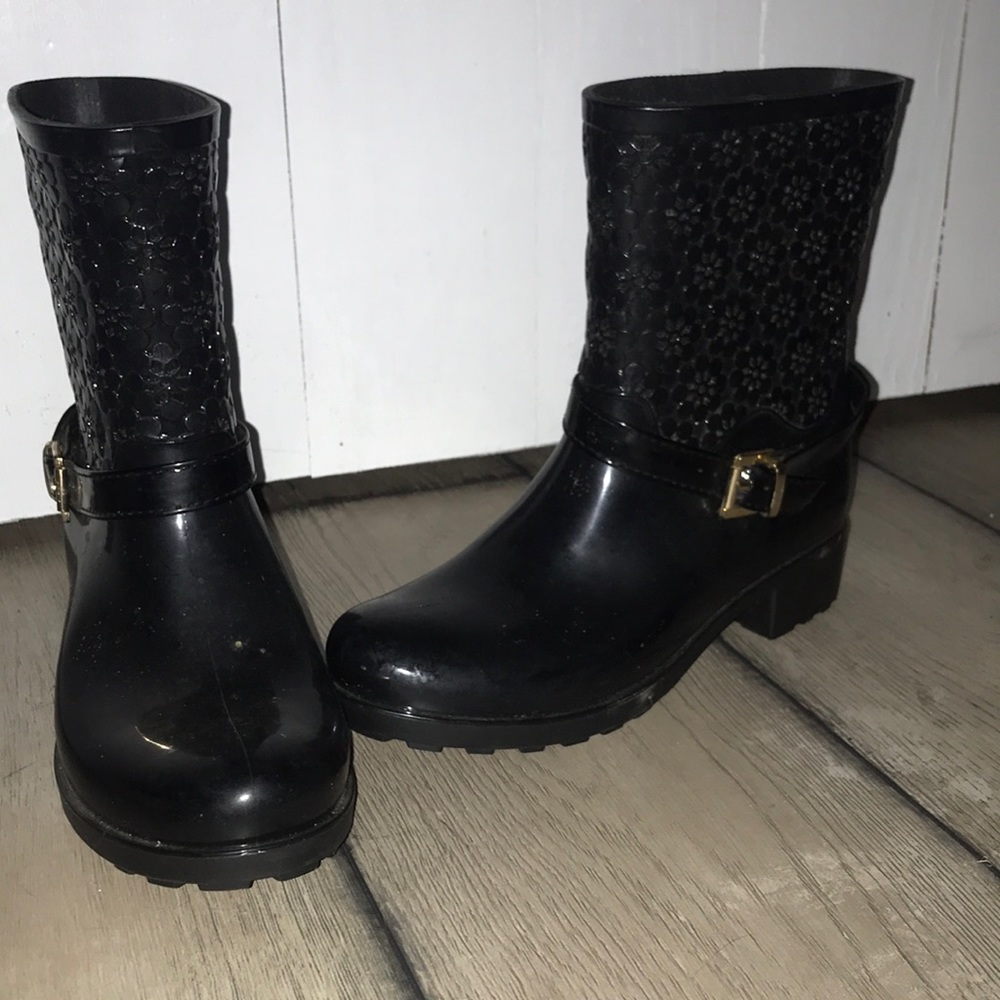Size 9 Floral Black Rainboots True Soft